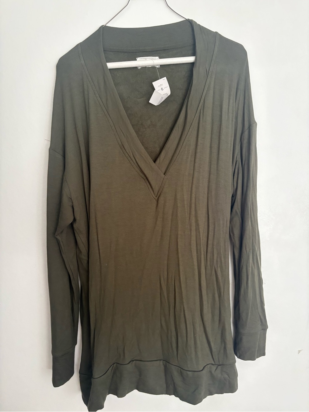 Nwt Lou And Grey V Neck Top With Pockets-large